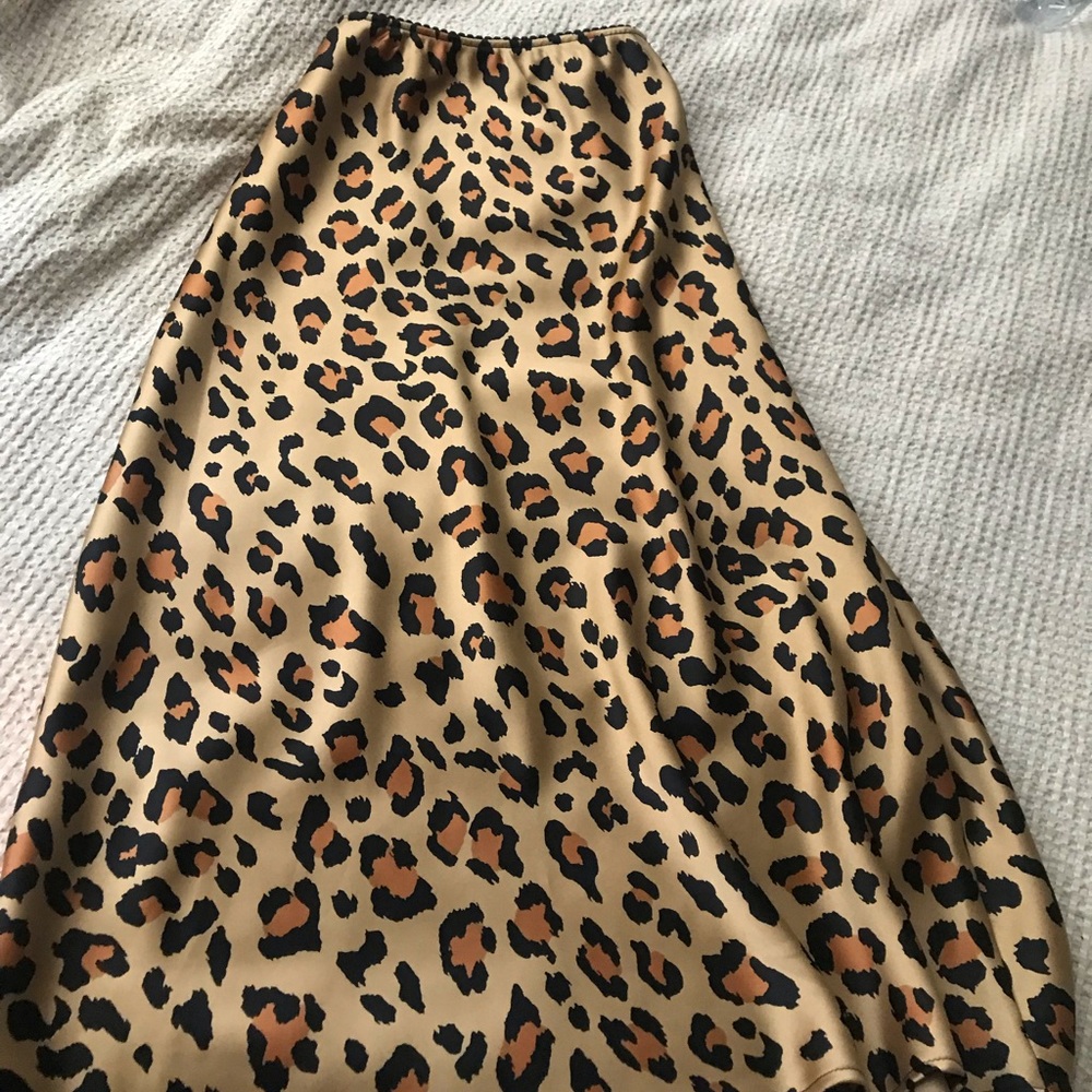 Leopard skirt